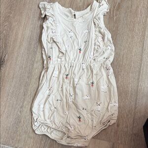 Kyte BABY Cream Romper with Animal Design